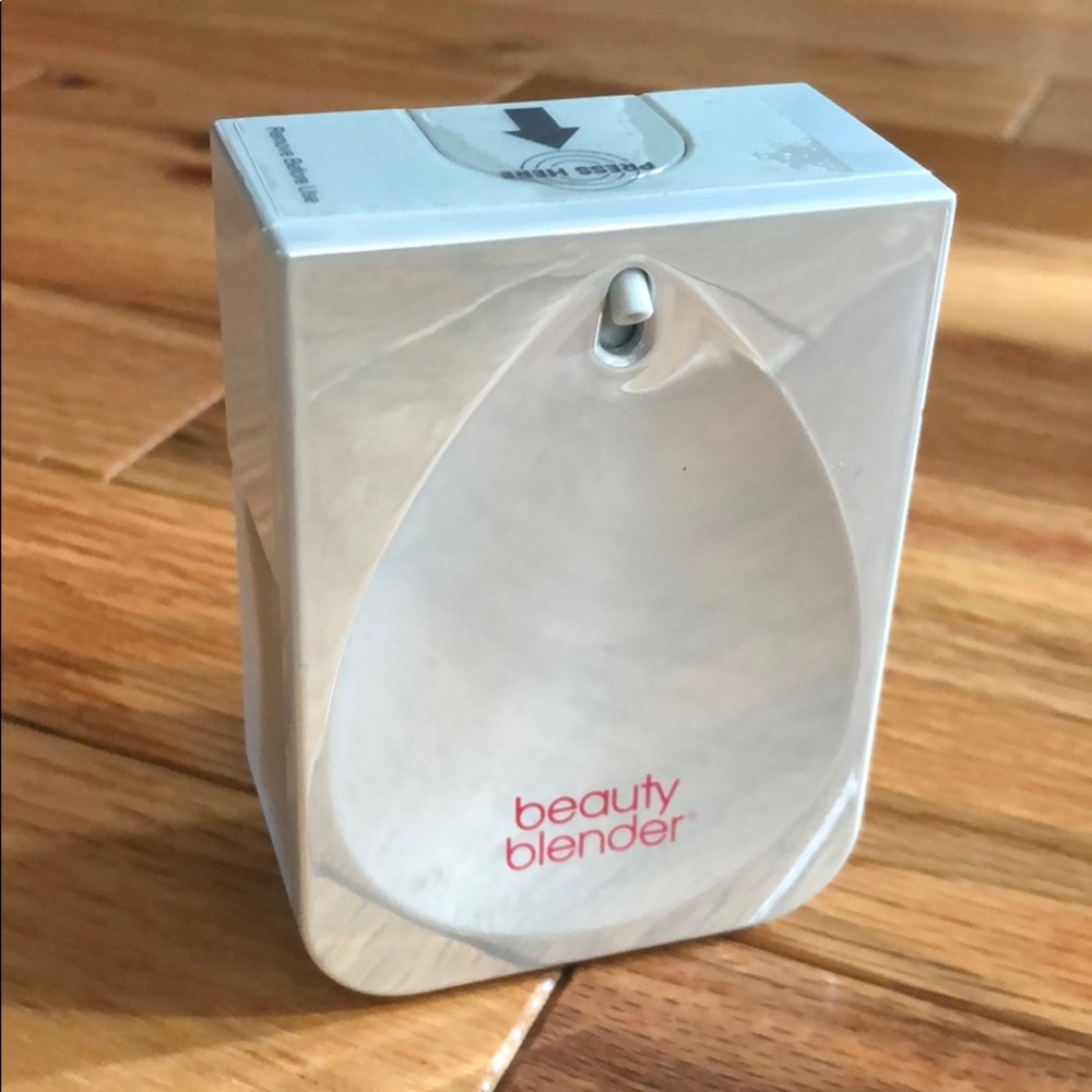 color: 3.45 Beauty blender liquid foundation